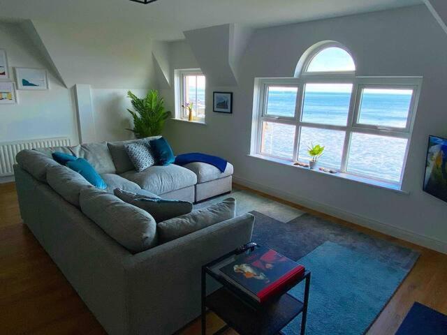 Sound Of The Sea - Penthouse In Portrush 아파트 외부 사진