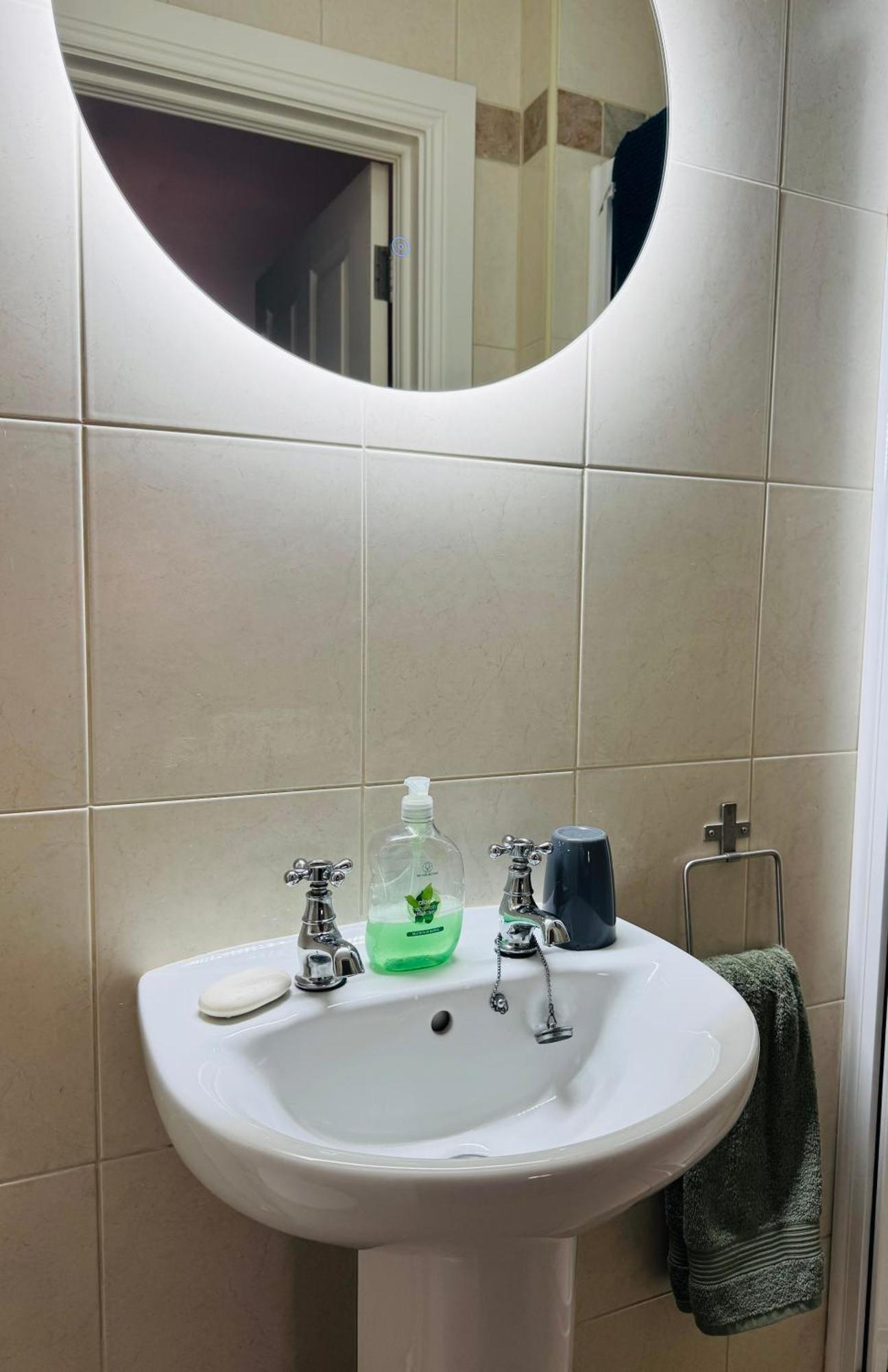 Sound Of The Sea - Penthouse In Portrush 아파트 외부 사진